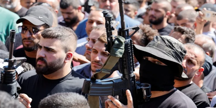 تقرير: قطر تتولى الوساطة بين حماس وإسرائيل لتبادل الأسرى