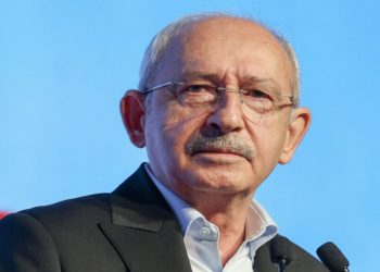 هل يفوز كيليجدار أوغلو برئاسة حزبه مجددًا؟