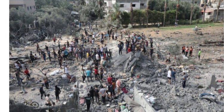 عدد شهداء غزة يرتفع إلى 4561