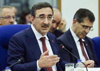 نائب أردوغان يورط الرئيس بتصريح مُثير!