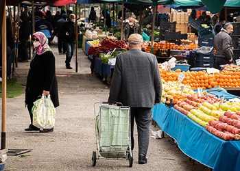 أكثر من نصف الأتراك يتوقعون مزيدًا من التدهور الاقتصادي خلال 2024