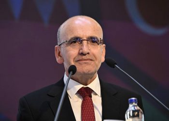 وزير المالية التركي: أولويتنا ضمان استقرار الأسعار وخفض التضخم