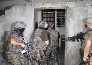 تركيا تعلن ضبط أكثر من 2 طن مخدرات