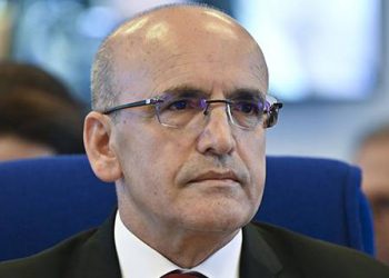 تركيا تقرر خصخصة الموانئ والطرق السريعة والجسور