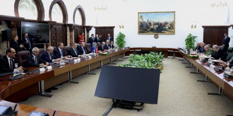 تركيا تمدد اتفاقية استيراد الغاز مع الجزائر