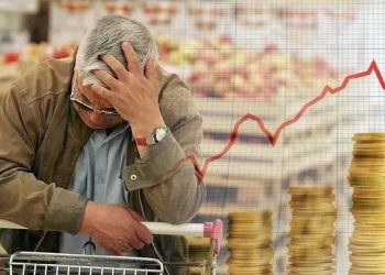 اقتصادي تركي: رفع الحد الأدنى للأجور يزيد التضخم 2.5٪