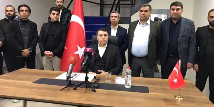 iyi-partide-deprem-ustune-deprem-diyarbakirda-12-bin-750-uye-istifa-etti-750x375.webp