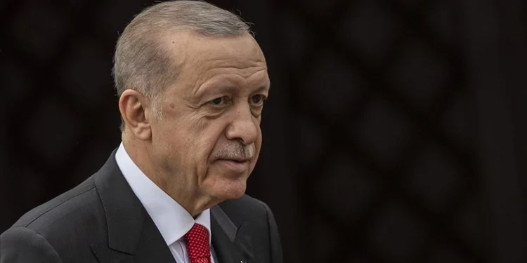 أردوغان يتبرع لأطفال غزة بتعويض من زعيم المعارضة