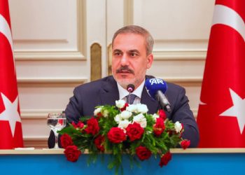 وزير الخارجية التركي يستقبل إسماعيل هنية