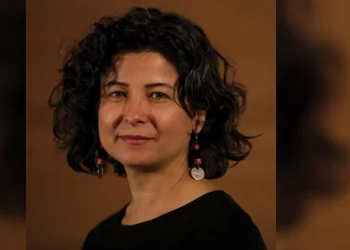 أكاديمية كردية تحصل على جائزة حقوق الإنسان