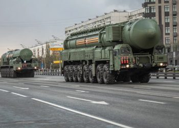 التيليجراف: الولايات المتحدة تنشر رؤوس نووية في بريطانيا