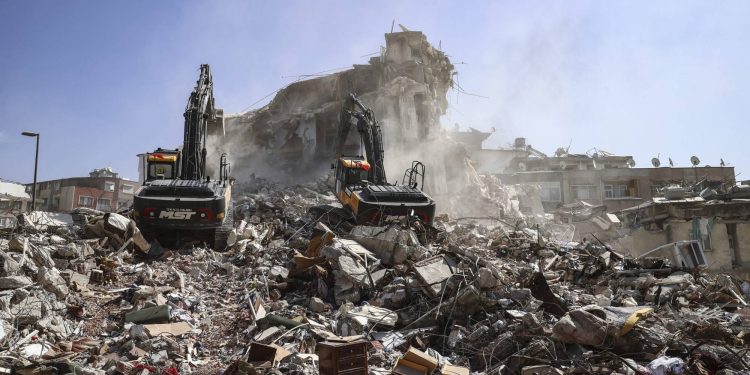 مساعدات مالية أوروبية قياسية إلى تركيا لمواجهة الزلازل