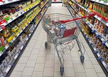 استطلاع: ازمة تكاليف المعيشة تتفوق على “الإرهاب” في تركيا