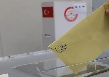 مراد كوروم يتقدم في أحدث استطلاعات الرأي