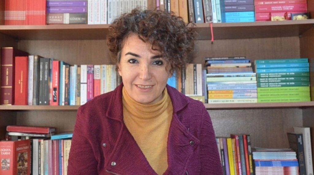 الشرطة تداهم منزل برلمانية كردية في إسطنبول