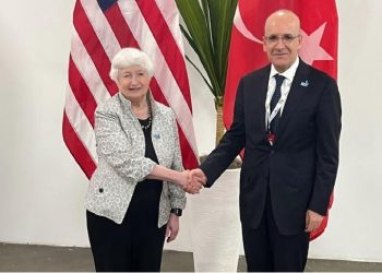 وزير المالية التركي يلتقي نظيرته الأمريكية