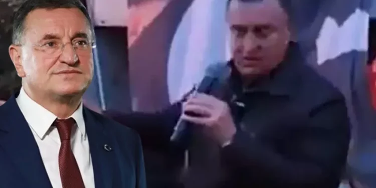 عمدة بلدية هاطاي يتعرض لهجوم على المنصة!