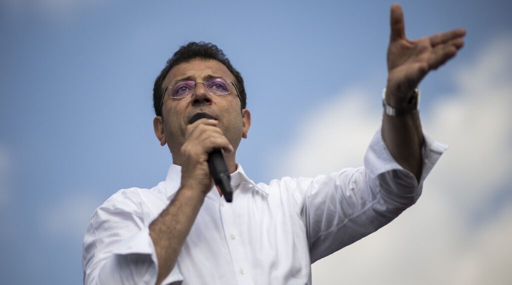 أكرم إمام أوغلو: لن أتخلى عن الأكراد