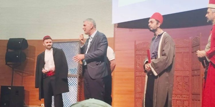 تركيا.. العدالة والتنمية يستغل مؤسسات الدولة للترويج لمرشحيه