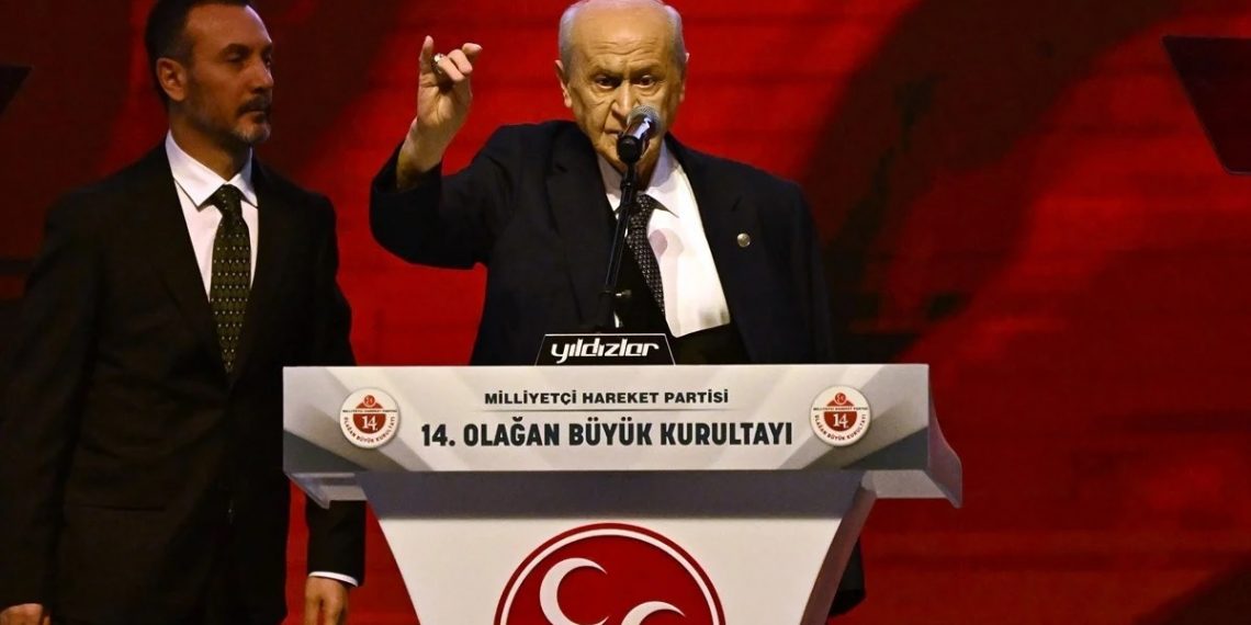 دولت بهجلي رئيسا لحزب الحركة القومية للمرة الحادية عشر