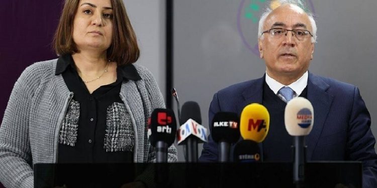 تركيا.. الحزب الكردي يتهم الحكومة بالتلاعب بقوائم الناخبين