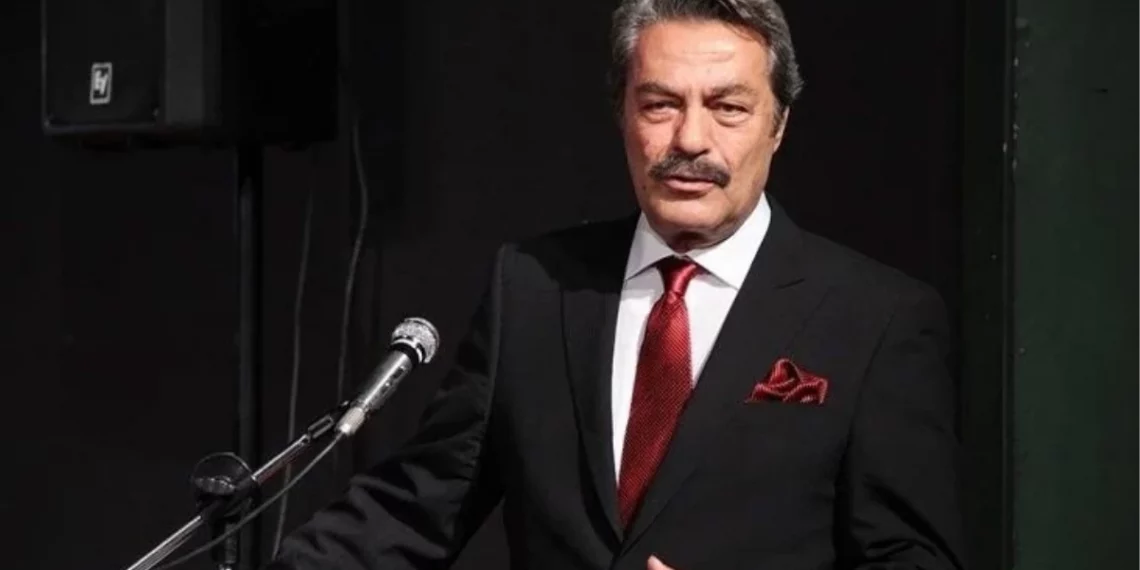 الفنان التركي قادر إينانير يدخل المستشفى