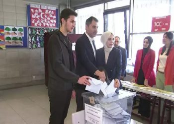 مراد كوروم: سكان إسطنبول يتخذون قرارًا مهمًّا اليوم