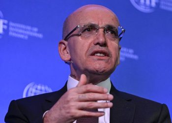 وزير المالية التركي: التضخم سينخفض ​​لرقم واحد بحلول 2026