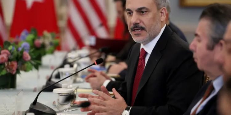 ما السياسة التي تتبعها تركيا في الأزمة الإيرانية الإسرائيلية؟