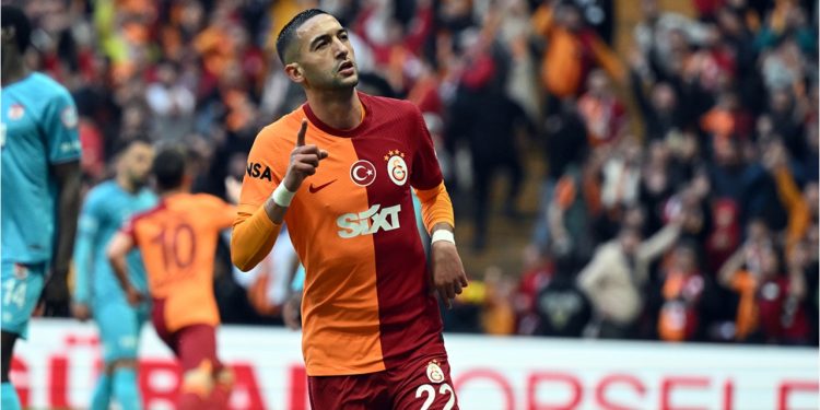 هدف رائع لـ”حكيم زياش” في الدوري التركي