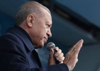 هل يقيل أردوغان 5 نواب للرئيس