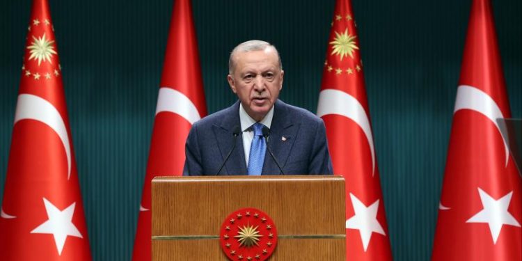 أردوغان: حادث الرئيس الإيراني كشف أهمية طائراتنا