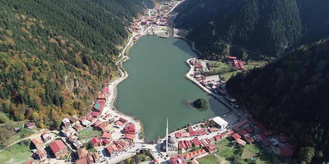 تركيا.. هل تختفي بحيرة “أوزنجول” الشهيرة؟