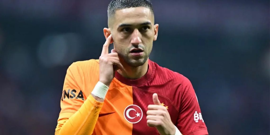 المغربي حكيم زياش ينتقل إلى غلطة سراي التركي