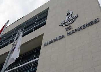 المحكمة الدستورية تواصل سحب صلاحيات أردوغان