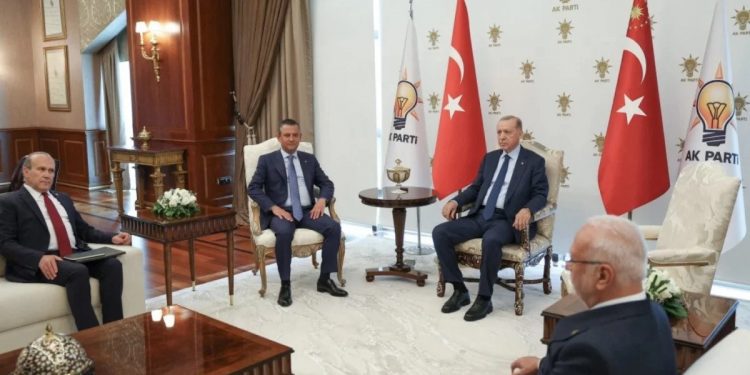 أردوغان يعلن موعد زيارة زعيم المعارضة