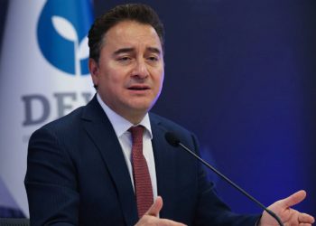 باباجان: يجب استبدال إدارة معهد الإحصاء التركي على الفور