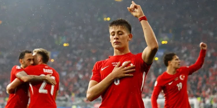 اللاعب أردا جولر يحقق رقما قياسيا جديدا