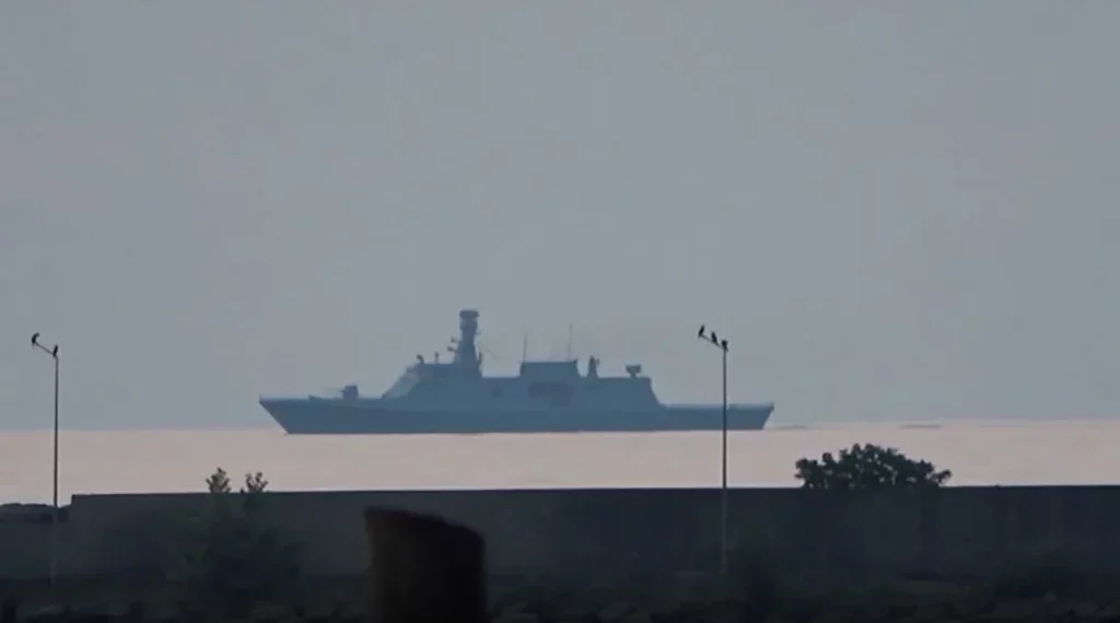 سفينة حربية لحماية أردوغان في مسقط رأسه ريزه