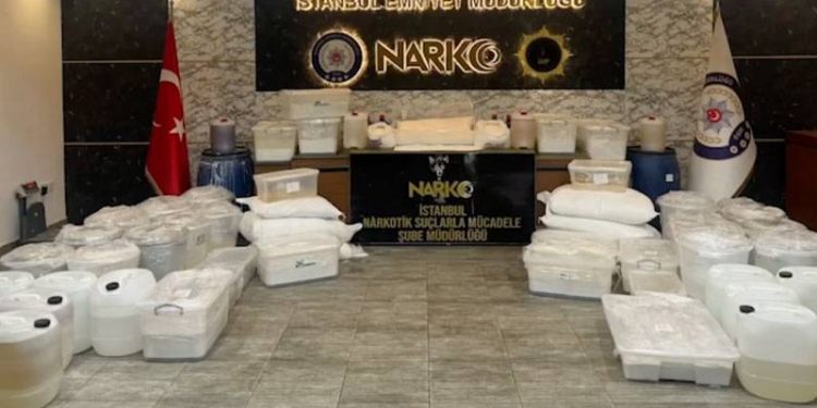 مصادرة 1.5 طن من الميثامفيتامين في تركيا