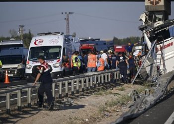 تركيا.. 9 قتلى و26 مصابًا في حادثٍ مأساويٍّ