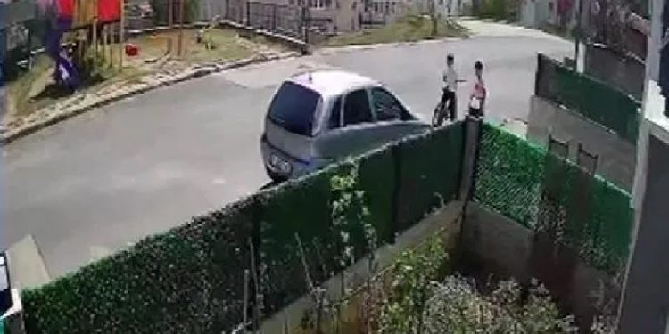 تركيا.. سيدة تدهس طفل عمدًا!