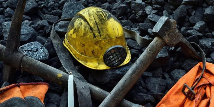 كولومبيا تحظر تصدير الفحم إلى إسرائيل