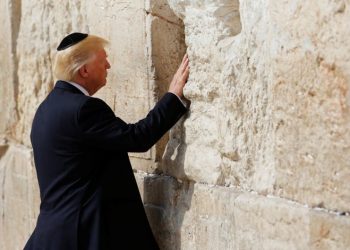 عن تحالف ترامب مع المسيحية الصهيونية.. ” الإنجيليين الأميركيين الداعمين لـإسرائيل “