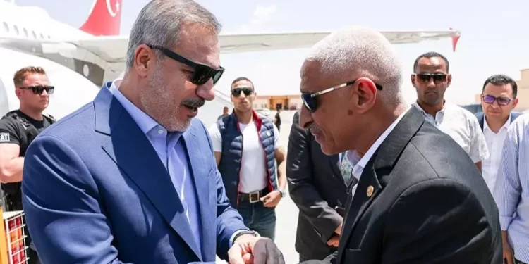 هاكان فيدان يصل سيناء ويتوجه إلى معبر رفح