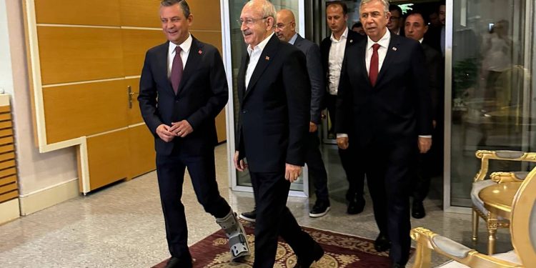 كيليجدار أوغلو يلتقي بمنصور يافاش وأوزغور أوزيل