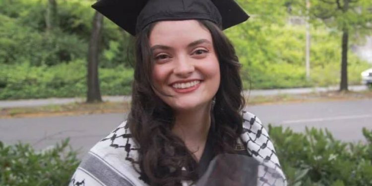 غلق المعابر بين الأردن وإسرائيل يدفع تركيا لنقل جثمان ناشطة جوا