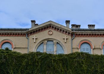 أردوغان يعطي التعليمات لافتتاح مدرسة لاهوتية