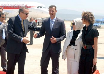 صحفي تركي: ينتقد تكرار أردوغان طلب لقاء الأسد