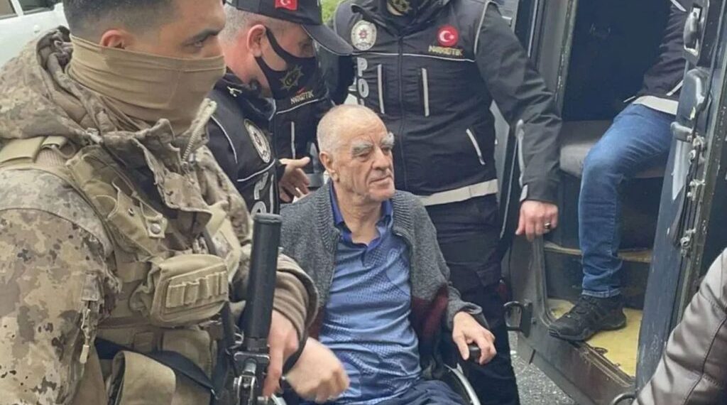 تركيا.. وفاة بارون المخدرات إسكوبار في السجن